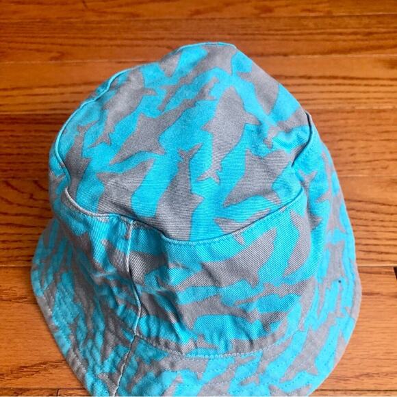 GAP BABY Toddler Organic Cotton Reversible Blue Whale Print Bucket Hat - Picture 4 of 7